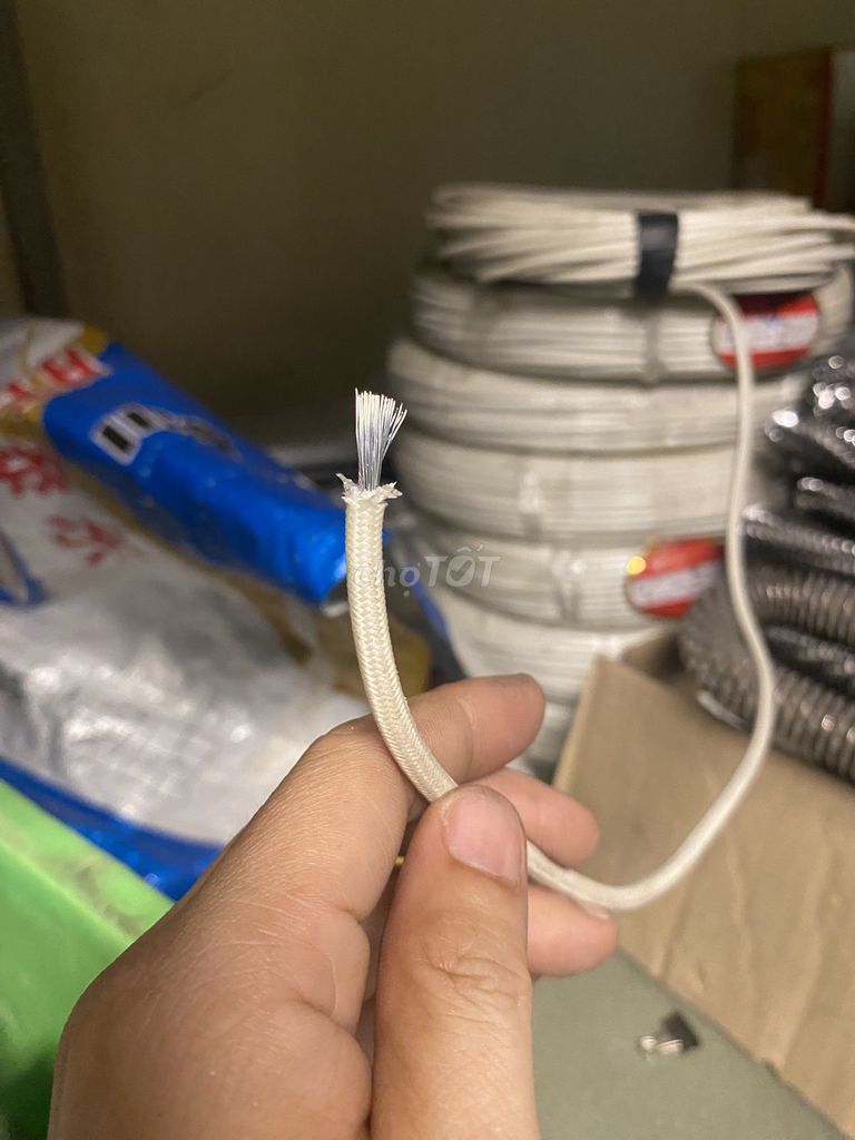 Dây điện sợi thủy tinh trắng cách điện tốt. Mua bán Nội thất, đồ gia dụng khác tại Huyện Hoài Đức Hà Nội được đăng bởi Nguyễn van ngọc hình 1