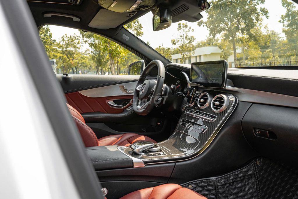 Hàng hiếm C300 AMG 2018 Trắng đỏ đồ chơi nhiều. Mua bán Ô tô tại Quận 7 Tp Hồ Chí Minh được đăng bởi tuấn anh hình 11