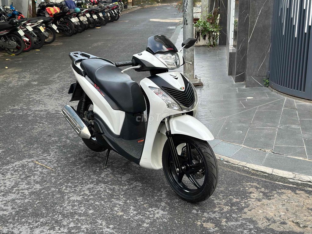 Honda SH 125cc 2014 г.в. Смарт-ключ, документы на владельца