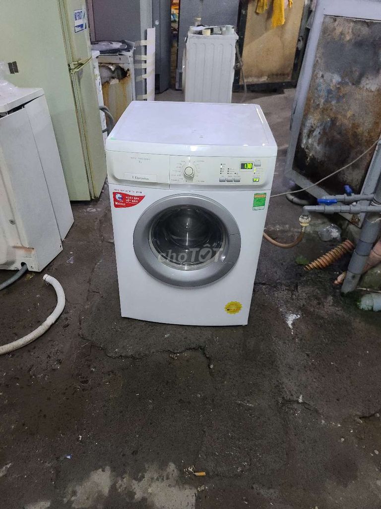 Máy giặt Electrolux 7kg cửa ngang Trắng. Mua bán Máy giặt tại Quận 5 Tp Hồ Chí Minh được đăng bởi Thanh Hải hình 1