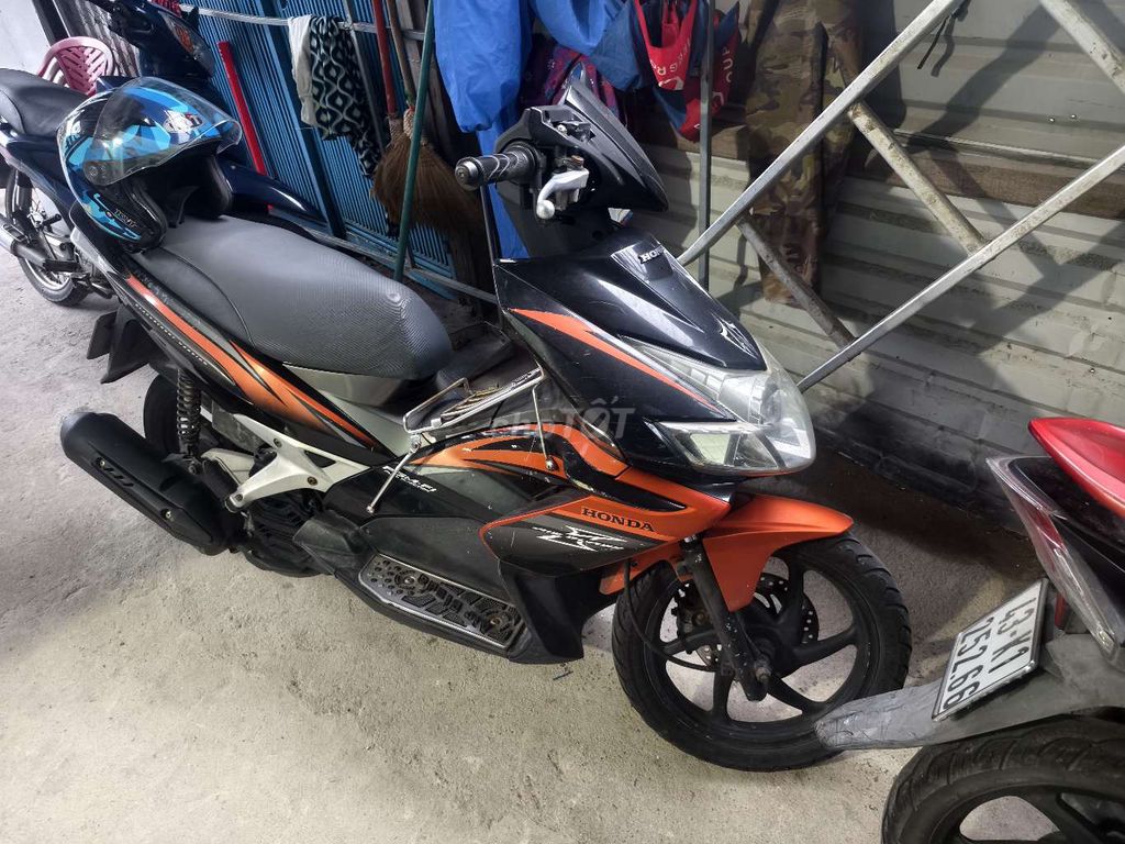 Honda Air Blade Blackstreet 2010 Đen cam. Mua bán Xe máy tại Quận Ngũ Hành Sơn Đà Nẵng được đăng bởi Nguyễn Minh Tú hình 2