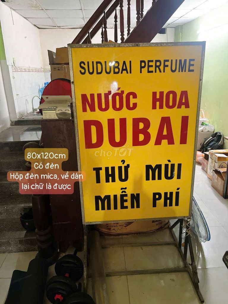Hộp đèn quảng cáo Mica Vàng 80x120cm. Mua bán Đèn tại Quận Ngũ Hành Sơn Đà Nẵng được đăng bởi Cô Trương hình 1