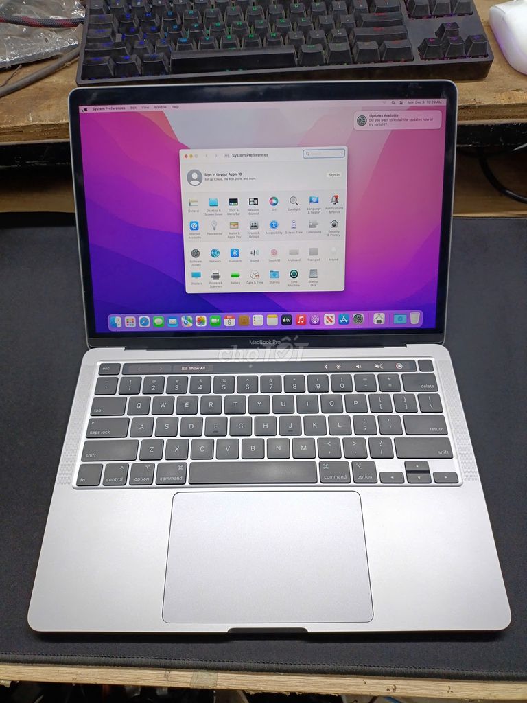 Macbook Pro 2020 I7 Ram 16G/SSD 512G 13.3 đẹp 99%. Mua bán Laptop tại Thành phố Buôn Ma Thuột Đắk Lắk được đăng bởi Lại Văn Tín  hình 1