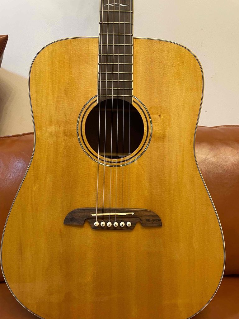 Đàn guitar Alvarez gỗ Nâu, vàng Mỹ. Mua bán Nhạc cụ tại Quận 12 Tp Hồ Chí Minh được đăng bởi Sang hình 1
