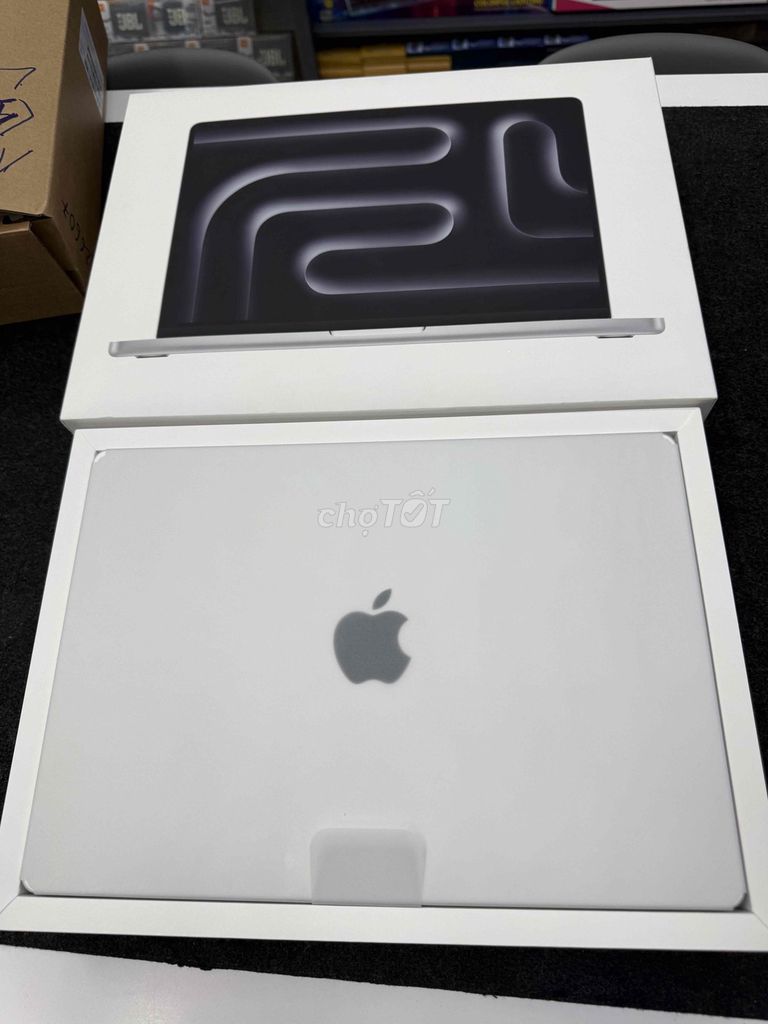 Apple MacBook Pro 14 M5 2026 16GB/1TB Bạc. Mua bán Laptop tại Quận Hai Bà Trưng Hà Nội được đăng bởi Diệu Vũ hình 1