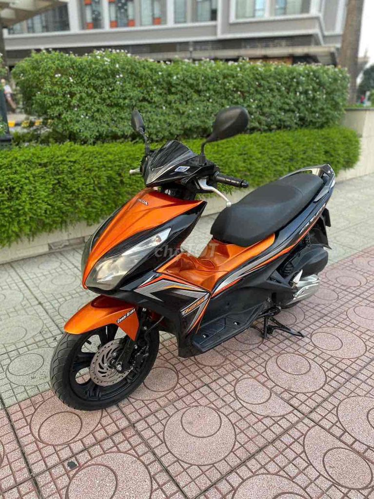 Honda Ab 125cc(2014)bstp,xe đẹp zin máy êm ru. Mua bán Xe máy tại Quận 7 Tp Hồ Chí Minh được đăng bởi Bảo Anh hình 2