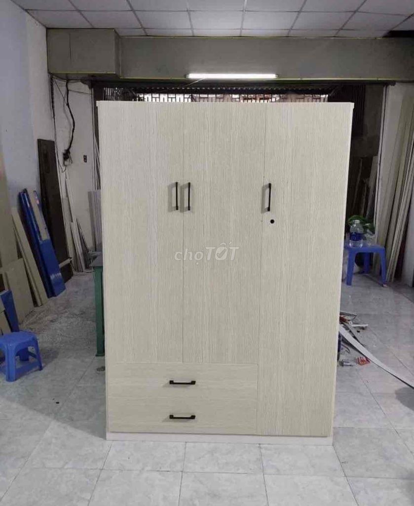 Tủ quần áo gỗ vàng nhạt 1m25x1m8. Mua bán Tủ, kệ gia đình tại Huyện Củ Chi Tp Hồ Chí Minh được đăng bởi Hong Le hình 1