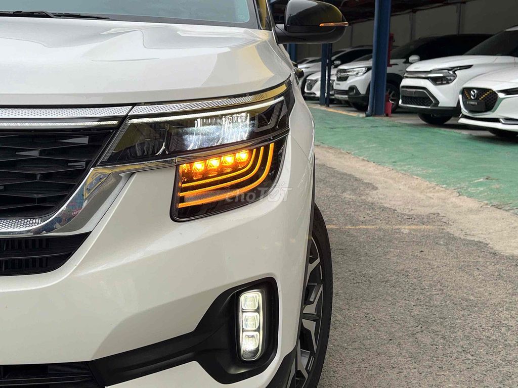 Kia Seltos 2021 1.4T Premium - 15000 km. Mua bán Ô tô tại Quận Tân Phú Tp Hồ Chí Minh được đăng bởi Nguyễn Tân Xe Lướt  hình 8