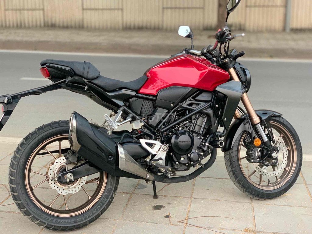 HONDA CB300R motor pkl xe lướt đẹp mới tinh bs 29. Mua bán Xe máy tại Quận Cầu Giấy Hà Nội được đăng bởi Tong motor xe may hình 5