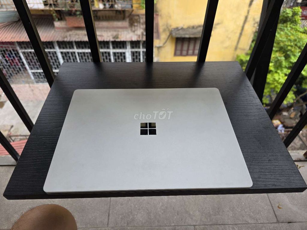 Microsoft Surface Laptop Gen 1 i5 8GB/256GB. Mua bán Laptop tại Quận Ba Đình Hà Nội được đăng bởi Luận hình 1