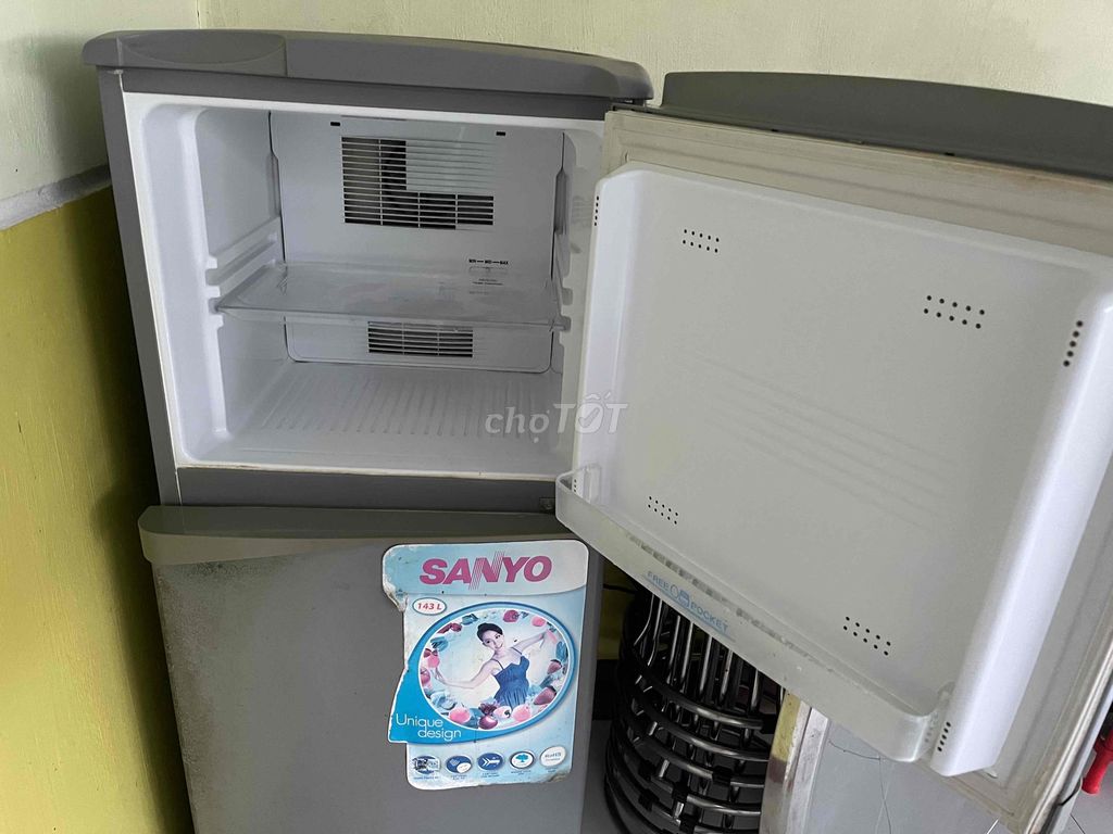 Tủ lạnh Sanyo 143L cũ