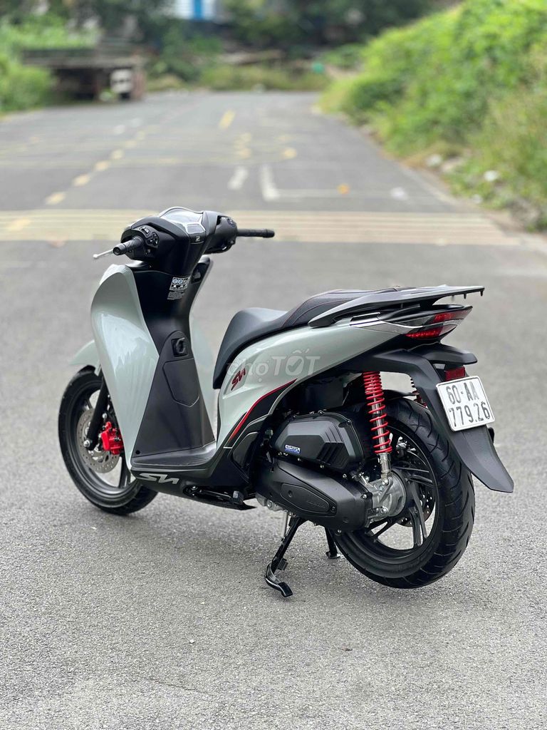 Honda SHVN 125 ABS 9/2025 Xám Xi Măng Odo 800km🎉🎉🎉. Mua bán Xe máy tại Thành phố Biên Hòa Đồng Nai được đăng bởi Xe Máy Phát Đồng hình 4