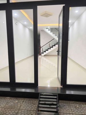 NHÀ 1 TRỆT 1 LẦU DÃY NHÀ PHỐ ĐƯỜNG 17A P.5 TP VĨNH LONG CŨ