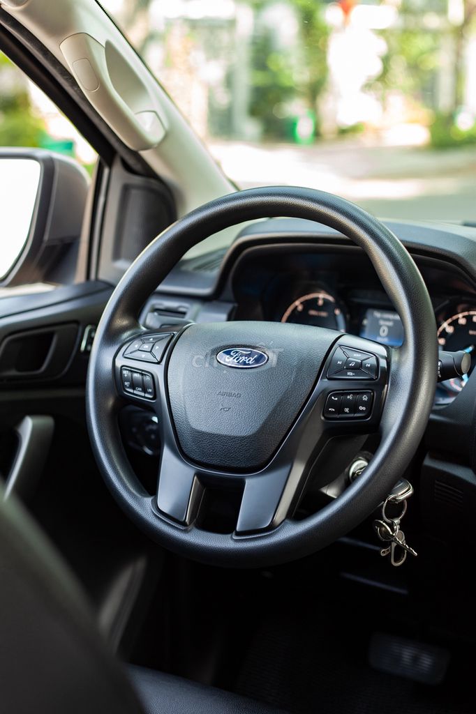 Ford Ranger XLS 4x2 AT 2022 Vàng cát 45000 km. Mua bán Ô tô tại Thành phố Thủ Đức Tp Hồ Chí Minh được đăng bởi H2T Auto hình 8