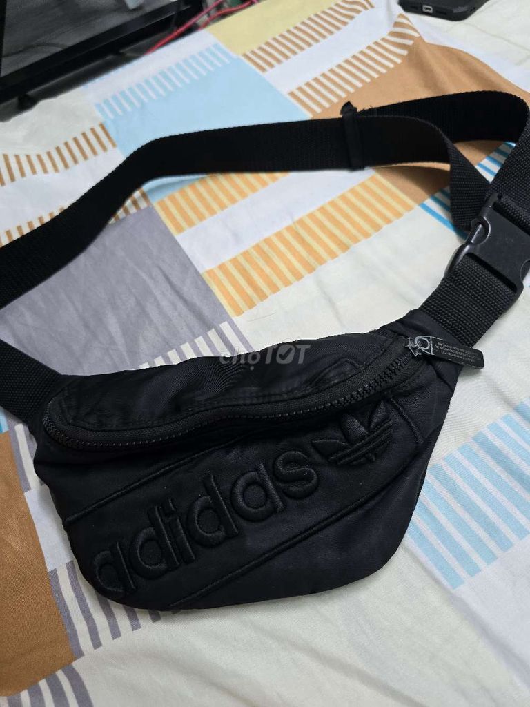 Túi bao tử Adidas chính hãng. Mua bán Túi xách tại Quận 6 Tp Hồ Chí Minh được đăng bởi Tuấn hình 1