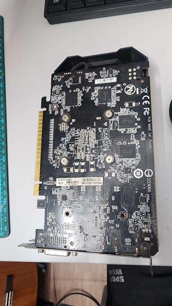 Cần bán card đồ họa 1050 Ti 4G Gigabyte