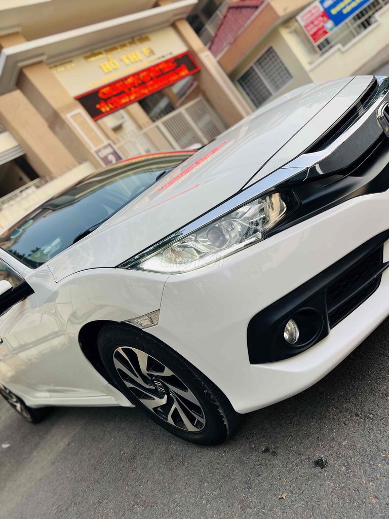 Honda Civic 2018 E  . 1 chủ mua mới đi 81000 km. Mua bán Ô tô tại Huyện Hóc Môn Tp Hồ Chí Minh được đăng bởi Vũ hình 9
