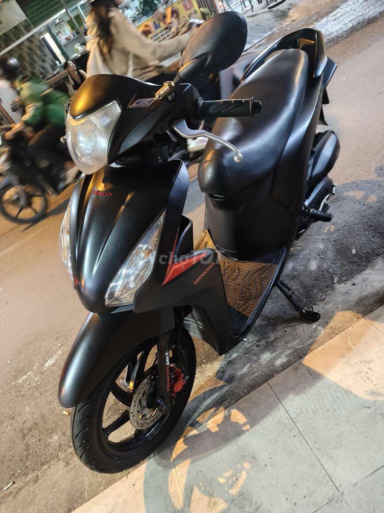 Xe vision 2015. Mua bán Xe máy tại Quận 11 Tp Hồ Chí Minh được đăng bởi Cửa Hàng Bảo Trâm hình 1