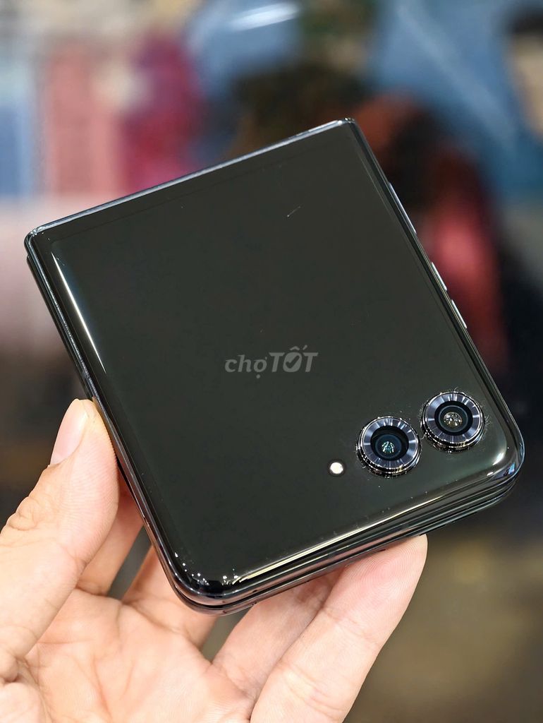 Motorola razr plus 2025 bản QT 12-256gb Đen 98%. Mua bán Điện thoại tại Quận Đống Đa Hà Nội được đăng bởi Hn Store hình 1