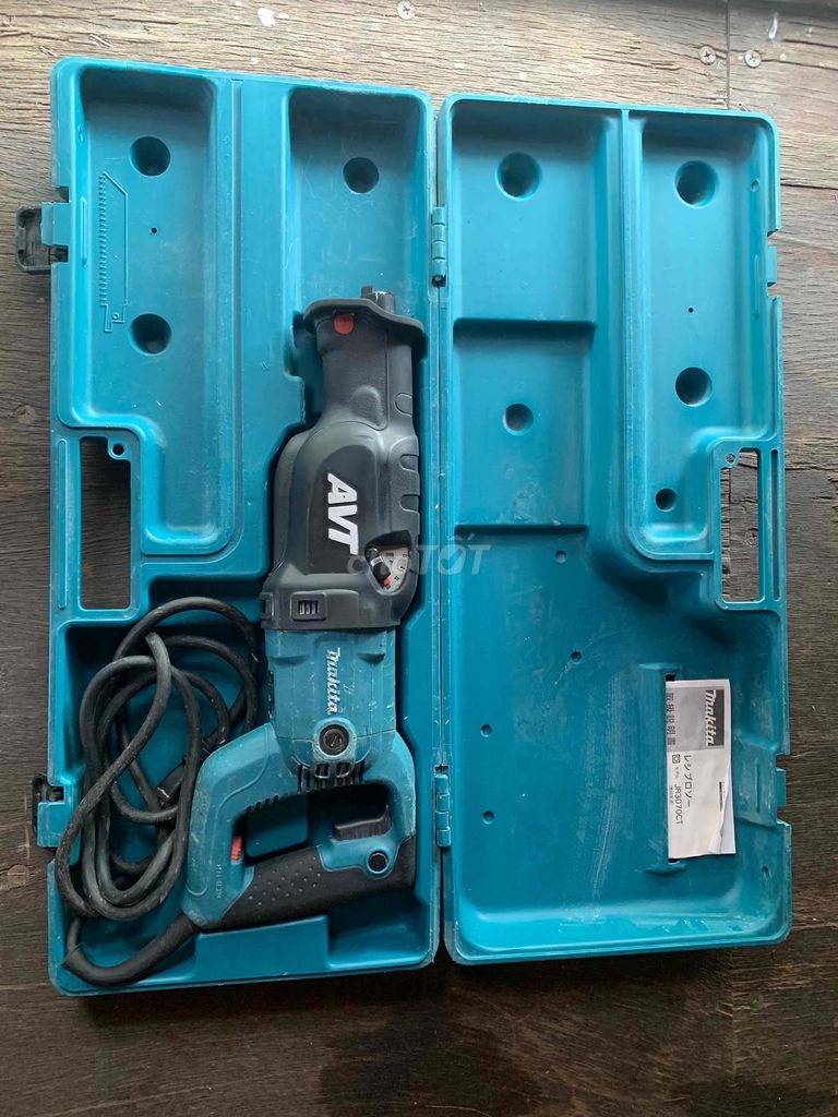 thanh lý máy cưa kiếm Makita JR3070 CT