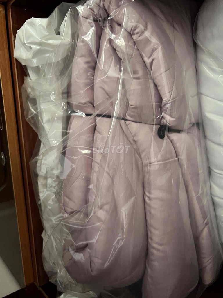 Topper nệm 1.8m x 2m Hồng nhạt đã sử dụng. Mua bán Giường, chăn ga gối nệm tại Thành phố Thủ Đức Tp Hồ Chí Minh được đăng bởi Anh Truong hình 1