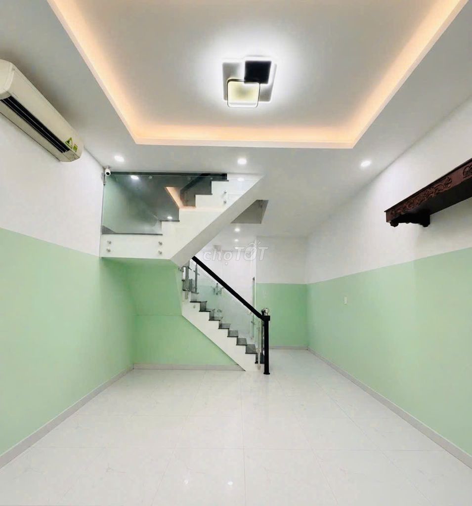 Hẻm xe hơi, 40m2, 4x10, 2PN 2WC Ban Công, 4.35 Tỷ, Chiến Lược Bình Tân