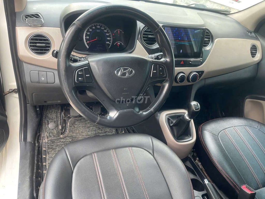 Hyundai i10 хэтчбек 2016 МКПП Белый