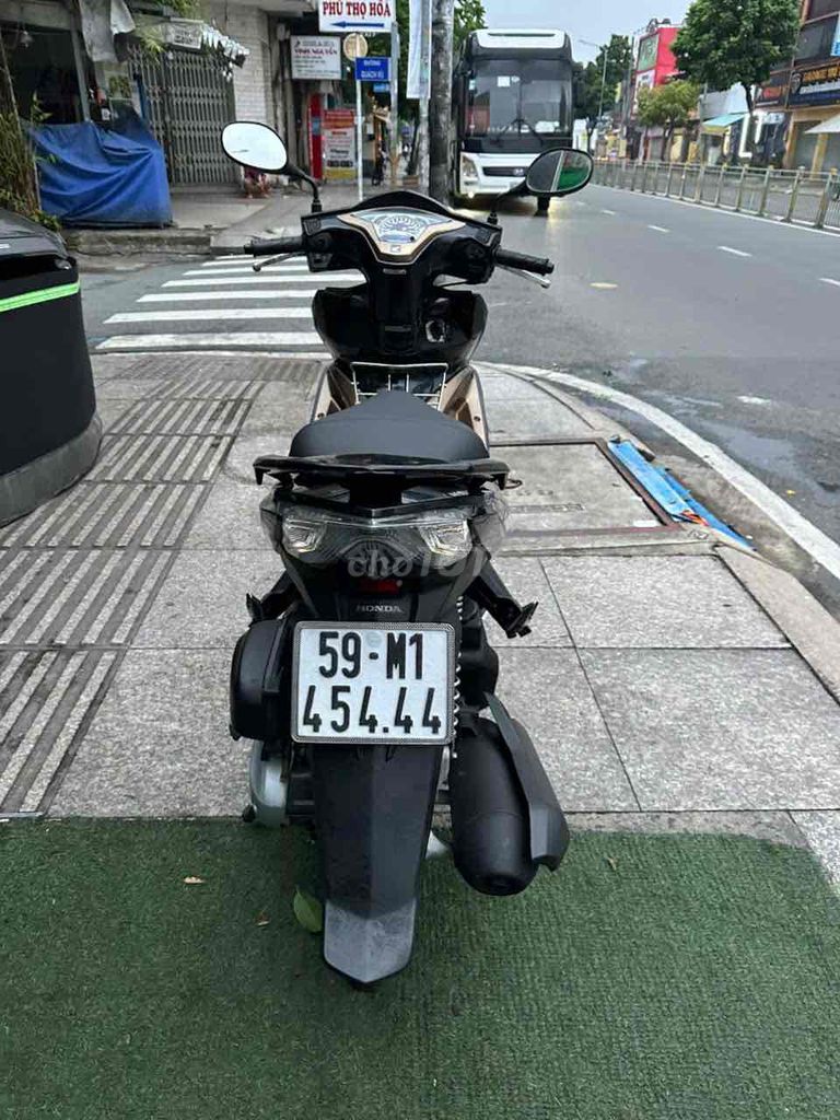 bán Airblade 125 Fi vàng đồng có rì mốt tìm xe. Mua bán Xe máy tại Quận 11 Tp Hồ Chí Minh được đăng bởi nguyenxuanthinh quận tân phú  hình 7