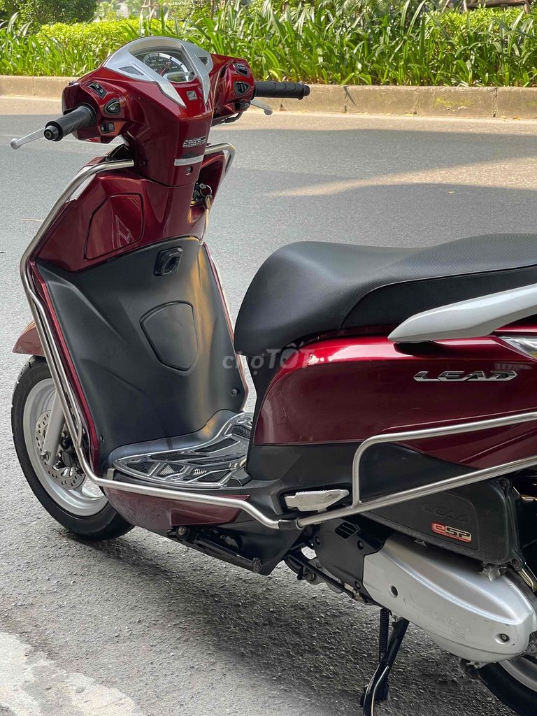 LEAD BẢN CHÓT CHÉT CỦA FOM CŨ. Mua bán Xe máy tại Quận Đống Đa Hà Nội được đăng bởi Hà hình 5