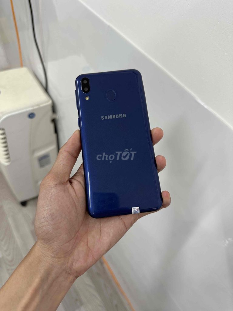 Cần bán gấp Samsung M20 Ram 3/32G pin 5000mah rẻ. Mua bán Điện thoại tại Thành phố Qui Nhơn Bình Định được đăng bởi Gia Long hình 1