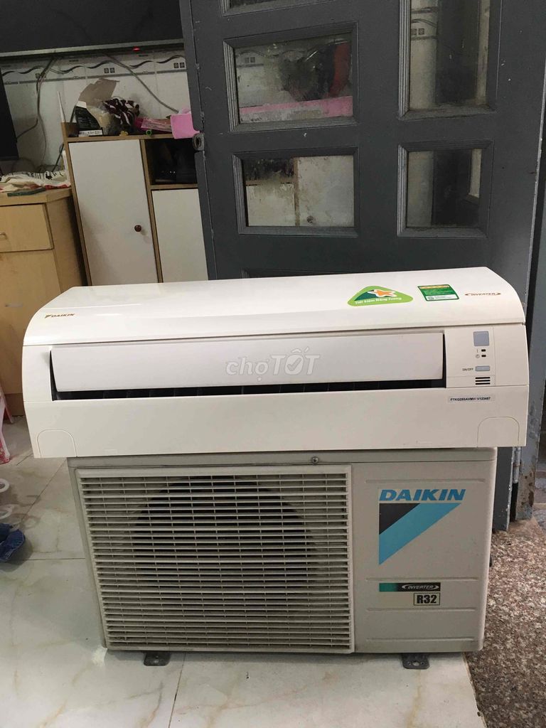 Daikin inverter 1hp bao lắp đặt