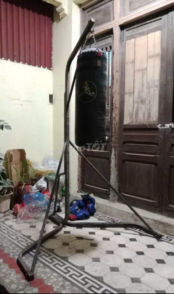 Dàn treo bao cát Kim loại Đen. Mua bán Đồ thể thao, Dã ngoại tại Quận Hai Bà Trưng Hà Nội được đăng bởi Thanh Nguyen hình 1