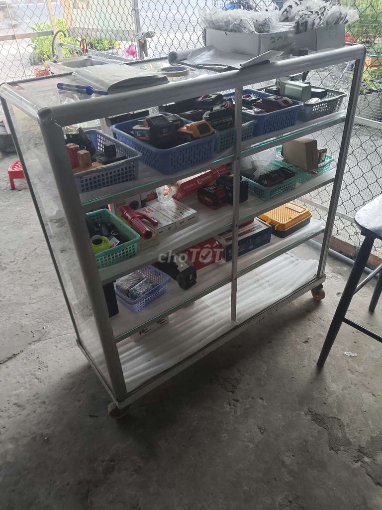 Tủ kính trưng bày 110x40x110 cm. Mua bán Tủ, kệ gia đình tại Thành phố Vĩnh Long Vĩnh Long được đăng bởi Tài Máy Hàn Vĩnh Long hình 1