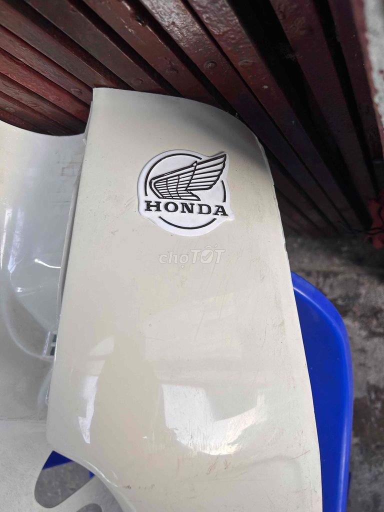 Bửng Honda Cup màu Trắng Mới. Mua bán Phụ tùng xe tại Quận Tân Phú Tp Hồ Chí Minh được đăng bởi Phúc Bảo hình 3
