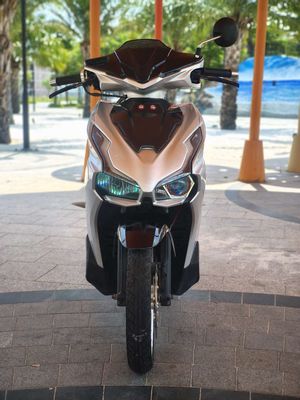 Honda Air Blade 150 ABS cấu hình CXN Bạc đen