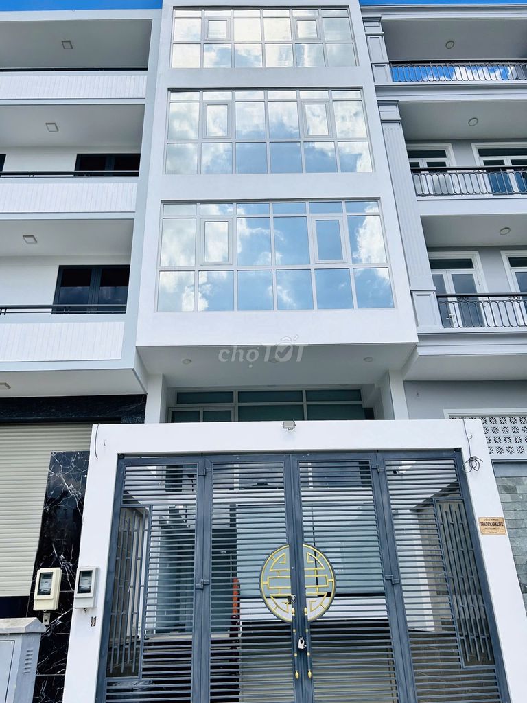 Rent · 8 bd · 100 м² · Quận 10, ул. Đường Trần Thiện Chánh