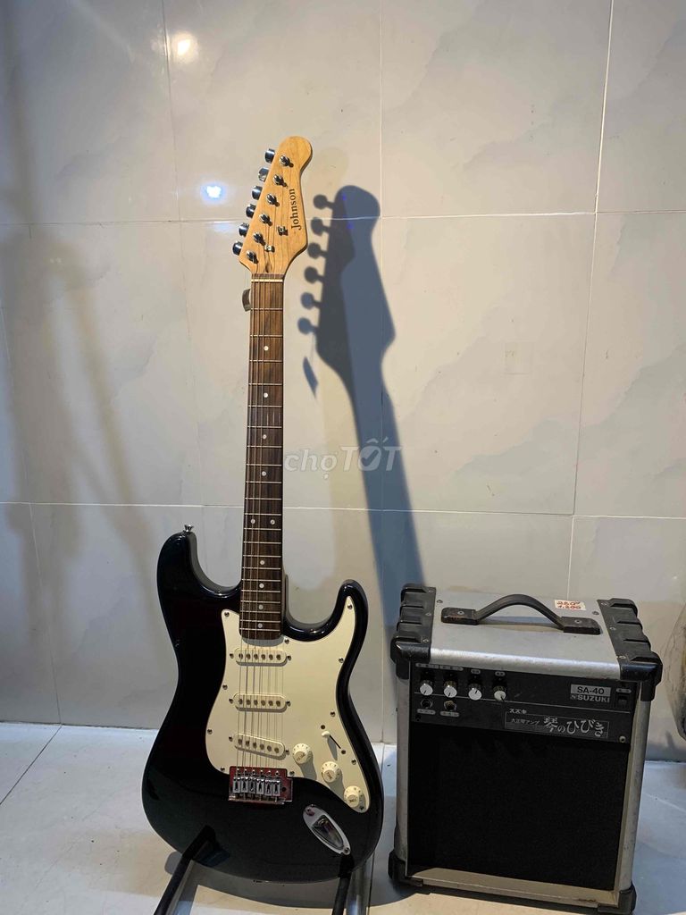 Guitar điện Jonson màu Black . Cấu hình SSS