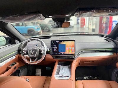 Vinfast VF9 Plus 7 chỗ Trắng