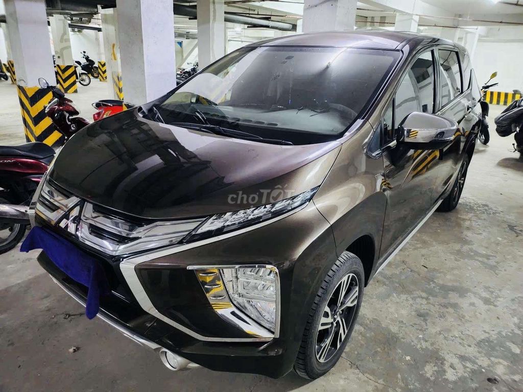 Mitsubishi Xpander 2019 автомат коричневый 72000 км