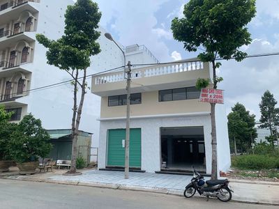 Cho thuê nhà nguyên căn  9x20 trệt, lửng. Cho thuê văn phòng, mặt bằng kinh doanh tại Thành phố Tân An Long An được đăng bởi Chí Đạm
