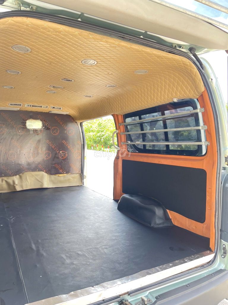 Toyota Hiace 2010 tải van 3 chỗ - 10000 km. Mua bán Ô tô tại Huyện Đông Anh Hà Nội được đăng bởi siêu thị ô tô Nhật Bắc hình 17