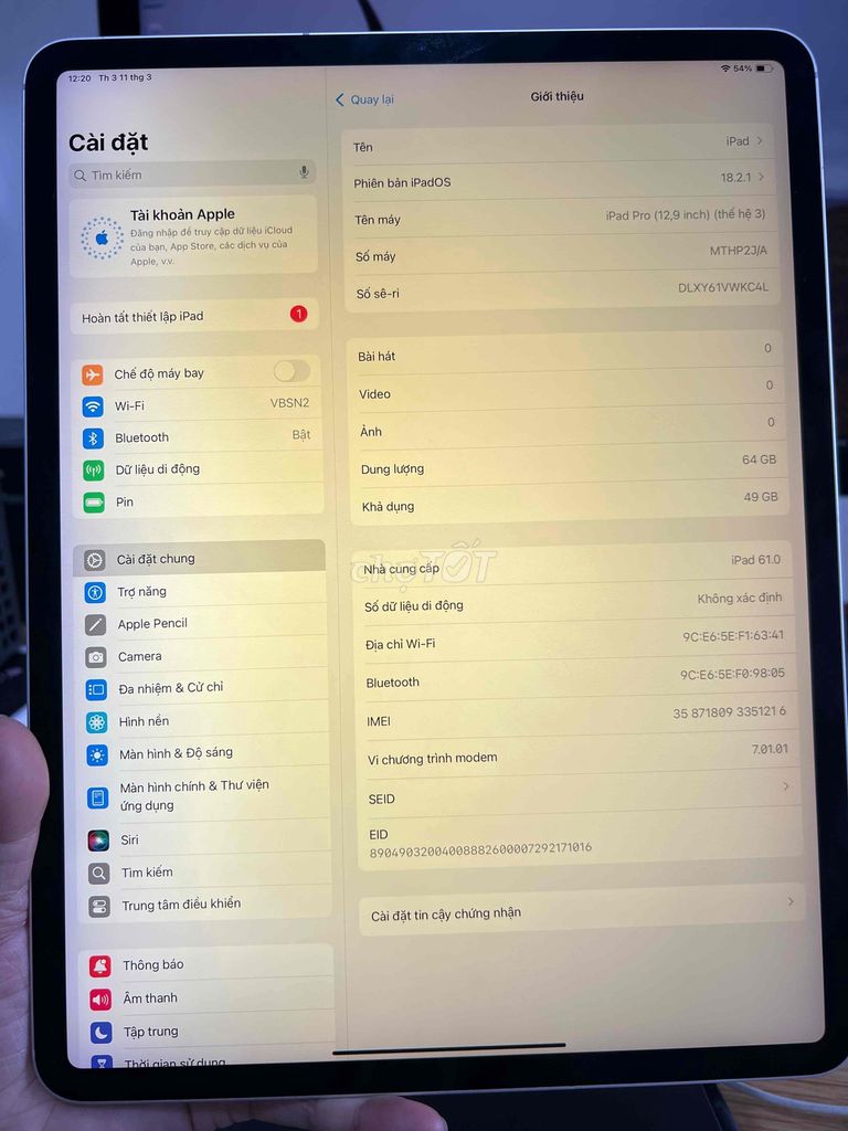 iPad Pro 12.9 2018 64G 4G vàng màm sài bình thường