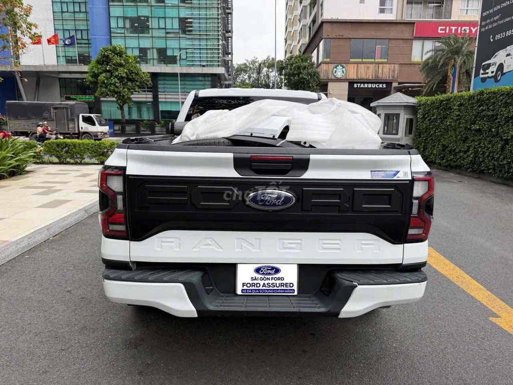 Ford Ranger XLS AT 4x2 2023 body Raptor còn đồ zin