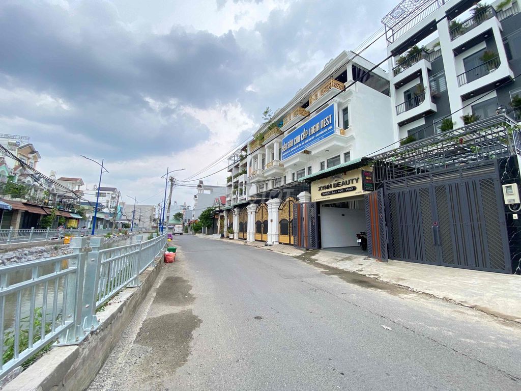 Nhà Mặt Tiền Kinh Doanh Có Thang Máy 4x28m Gần Trường Tô Ngọc Vân - ảnh 3