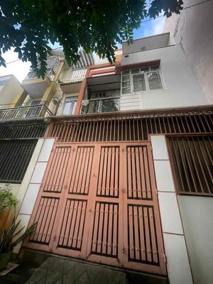 hơn 5tỷ-3 tầng-4pn-60m2- ngay vạn phúc city-hiệp bình phước