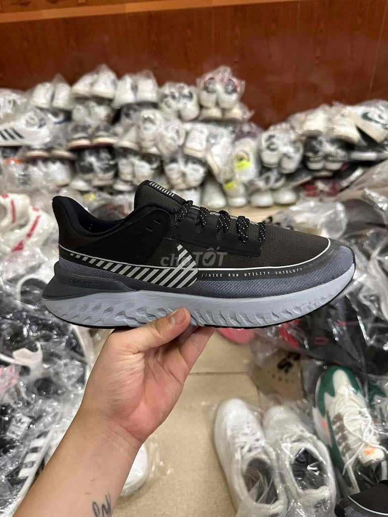 nike legend react 2 shield bản chạy quá ngon 📍