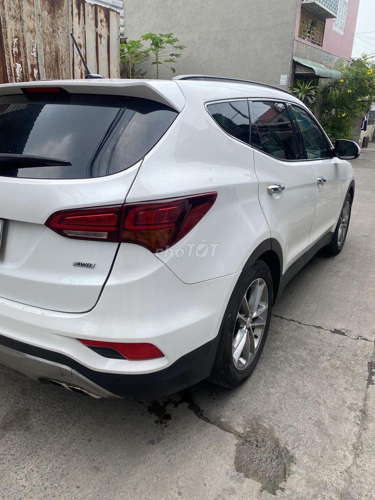 Hyundai Santa Fe 2016 2.2 AT 4WD Full dầu. Mua bán Ô tô tại Thành phố Biên Hòa Đồng Nai được đăng bởi Phúc Đạt hình 1