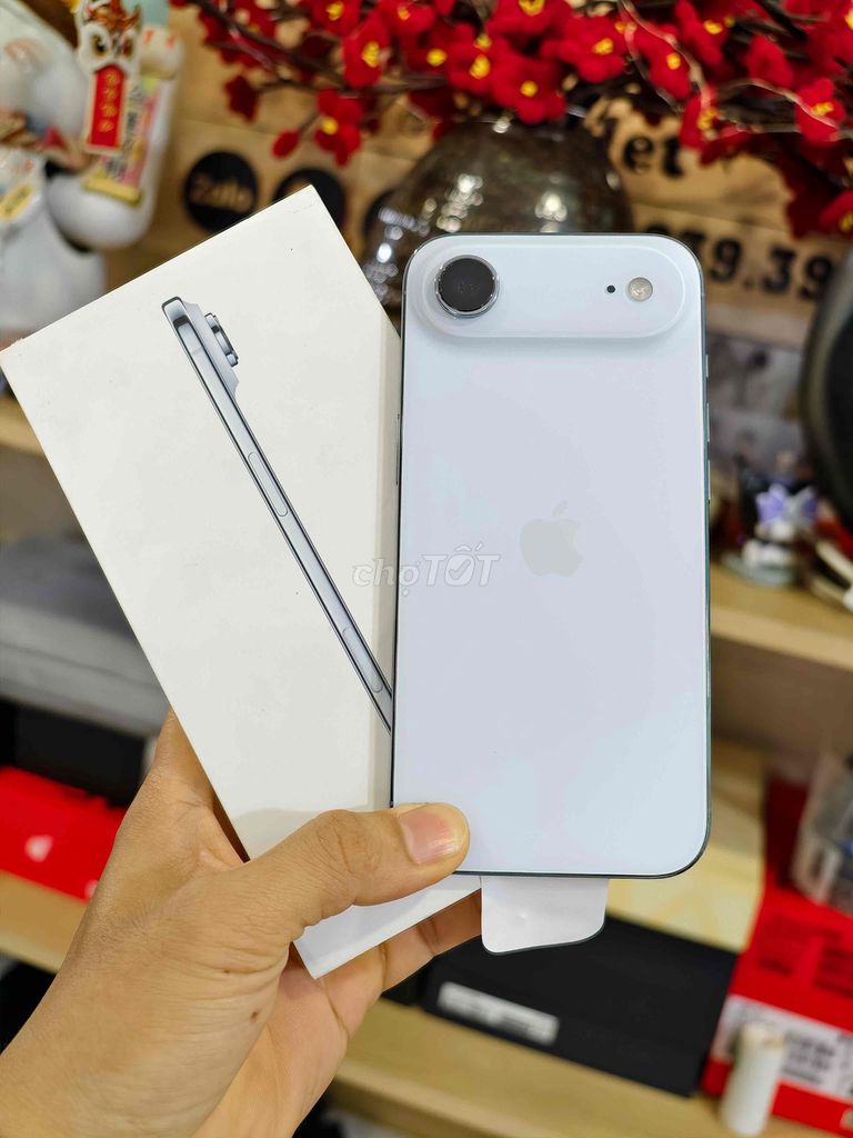 Apple iPhone 17 Air Vn fullbox 256GB còn bh 3/2027. Mua bán Điện thoại tại Quận Bình Tân Tp Hồ Chí Minh được đăng bởi Triệu Phúc hình 1