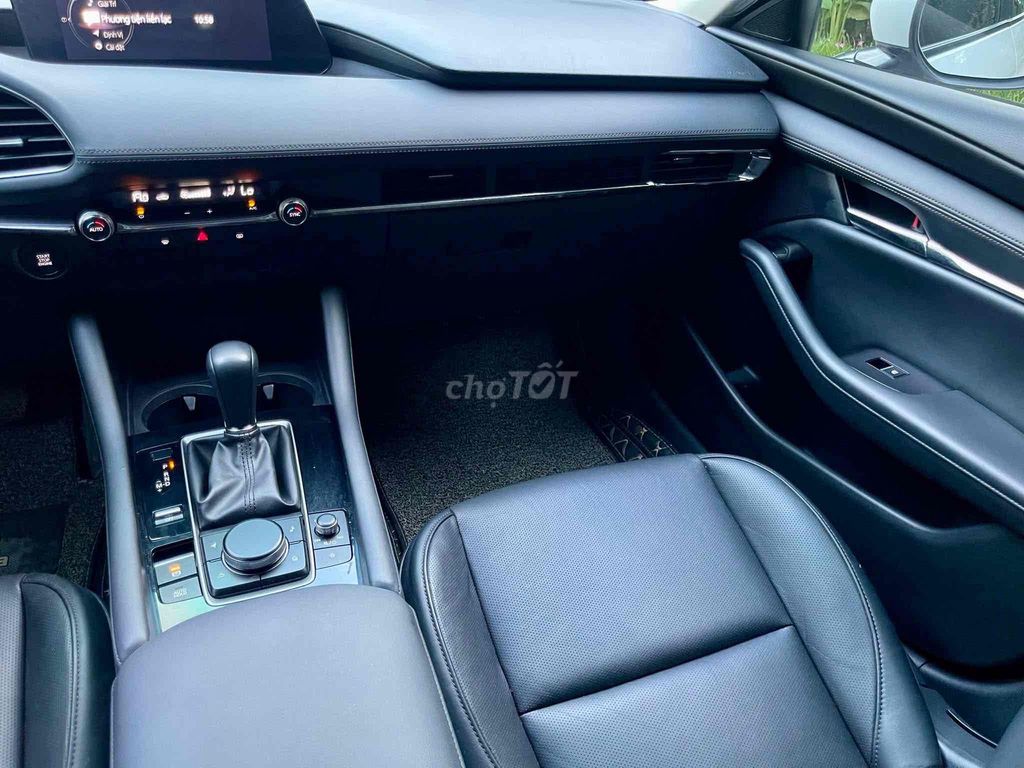 Mazda 3 2022 1.5L Luxury - 67000 km. Mua bán Ô tô tại Quận Cầu Giấy Hà Nội được đăng bởi Bùi Đình Thông hình 8