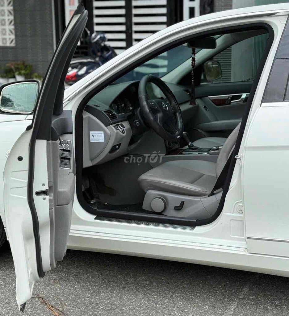 Mercedes Benz C Class  C 200 sản xuất 2008. Mua bán Ô tô tại Quận Liên Chiểu Đà Nẵng được đăng bởi toàn hình 5